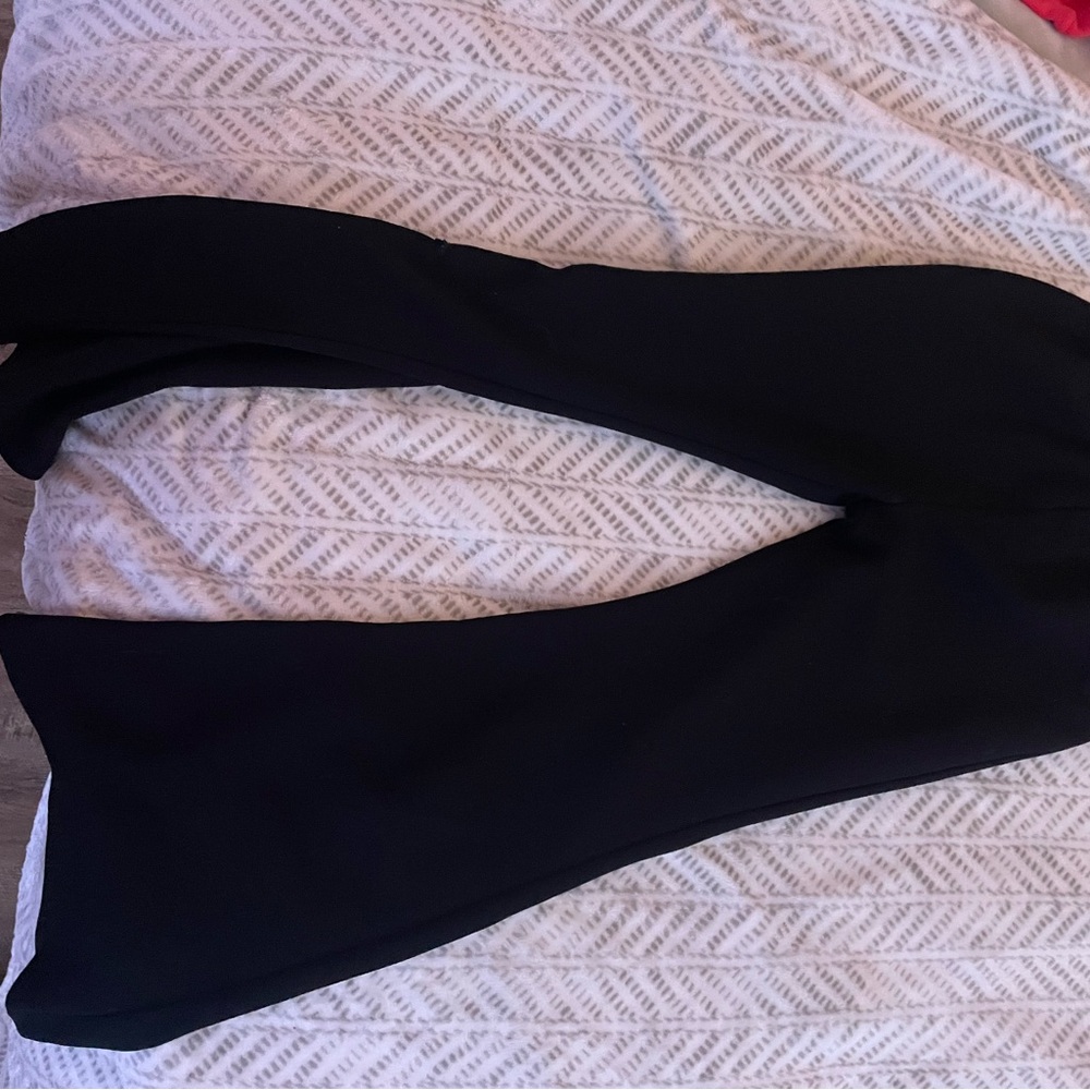 Black leggings